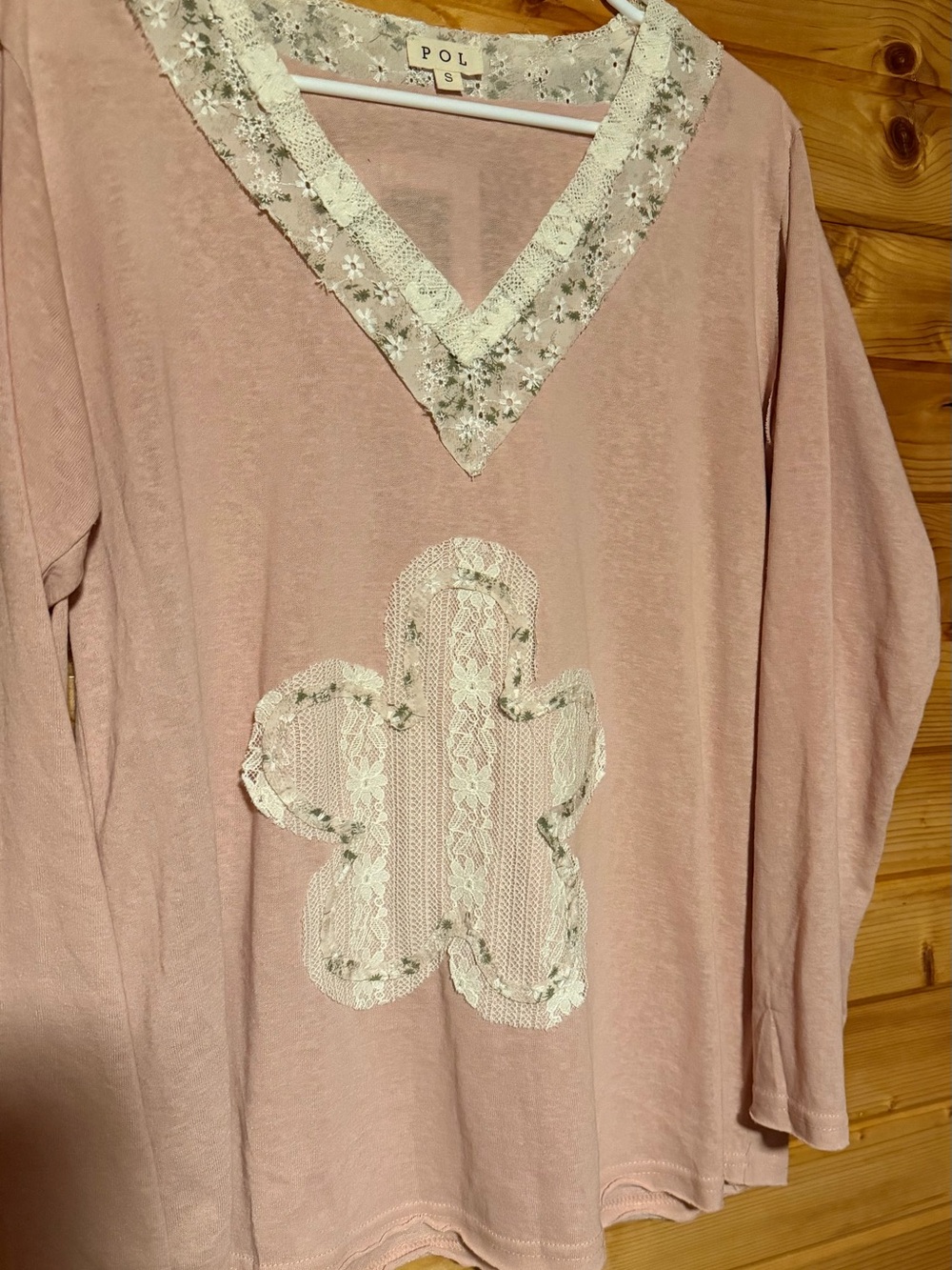 Pol V-neck Pink Lace Appliqué Top Size Small Oversized